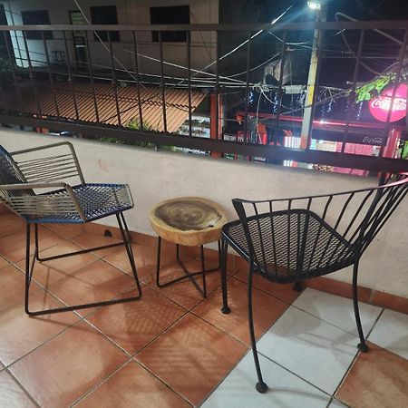 1 Bedroom Apt With Ac , Tv , Wi-Fi Near Dt And Beach Zihuatanejo Esterno foto