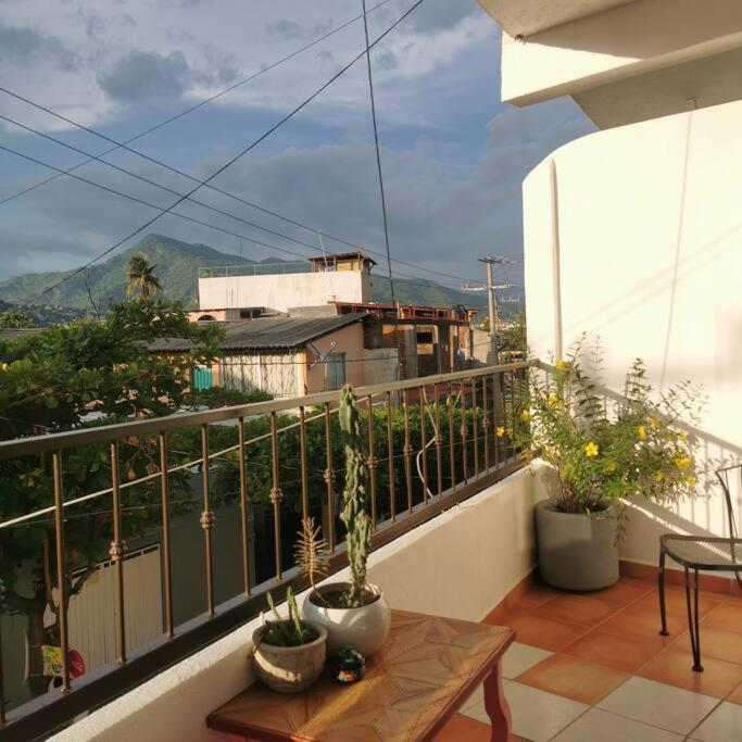1 Bedroom Apt With Ac , Tv , Wi-Fi Near Dt And Beach Zihuatanejo Esterno foto